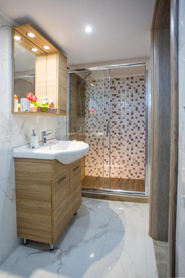 Апартаменти Kaiafas Luxury Philoxenia Неа-Перамос Екстер'єр фото
